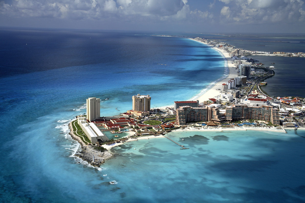 The resort town of Cancún, May 2008