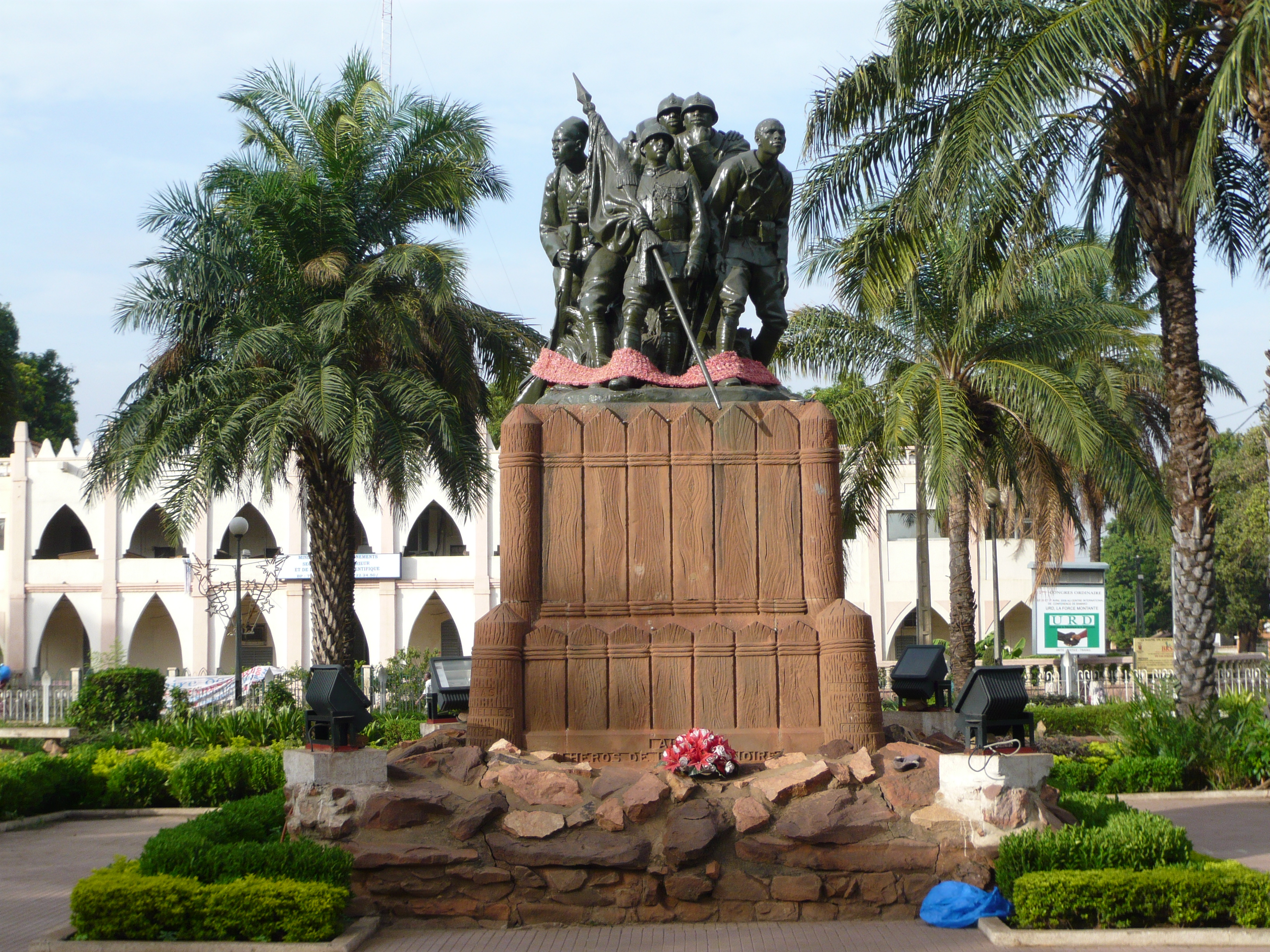 Place de la liberté statue in Bamako