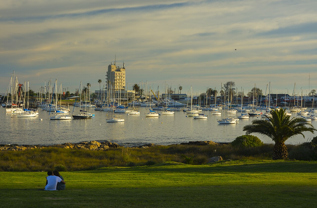 Yacht Club, Montevideo