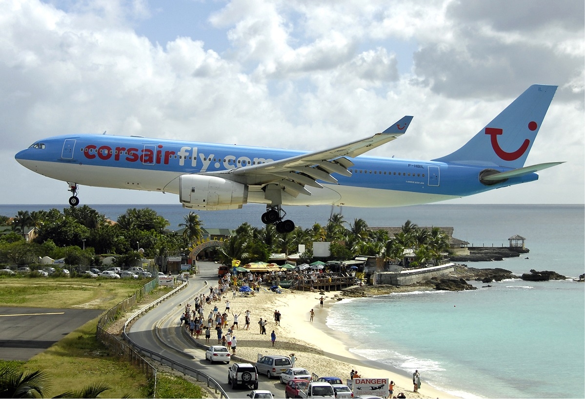 Plane landing at the Princess Juliana International Airport in Sint Maarten
