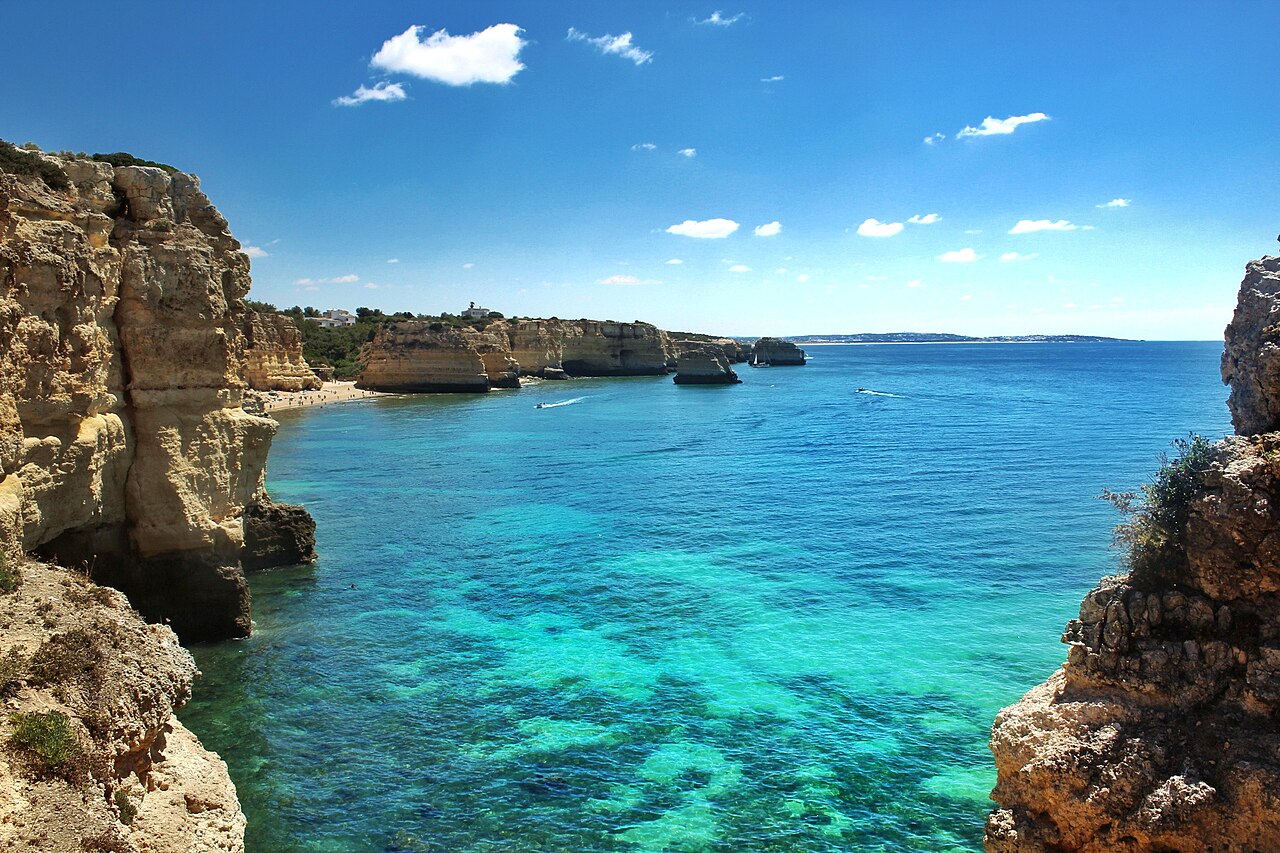Praia da Marinha, blue water ocean and cliffs